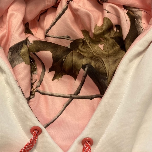 Sold 💝 Under Armour Performance Hoodie White & Pink Trim - Picture 5 of 8